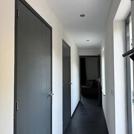 Forest Gated And Private Villa *