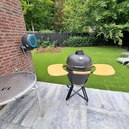 Villa Forest Gated And Private